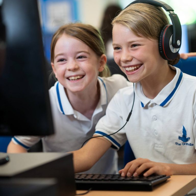 girls using a computer